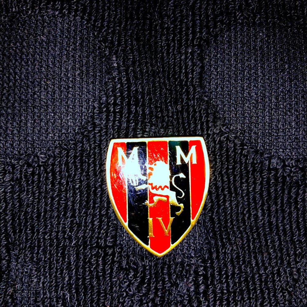 Rugby 🏉 Collegiate Lapel Pin
